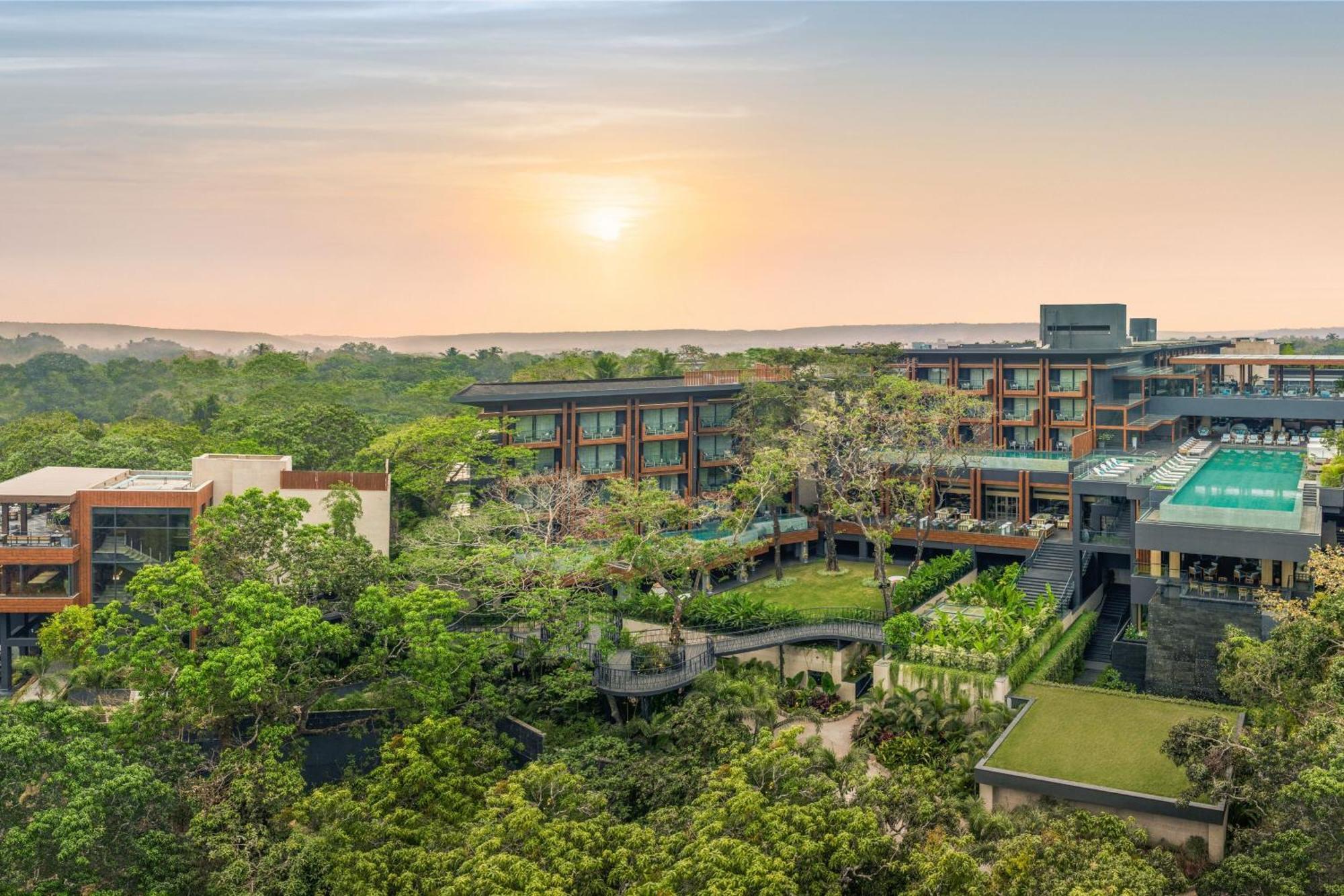 Jw Marriott Goa Hotel Vagator Exterior photo